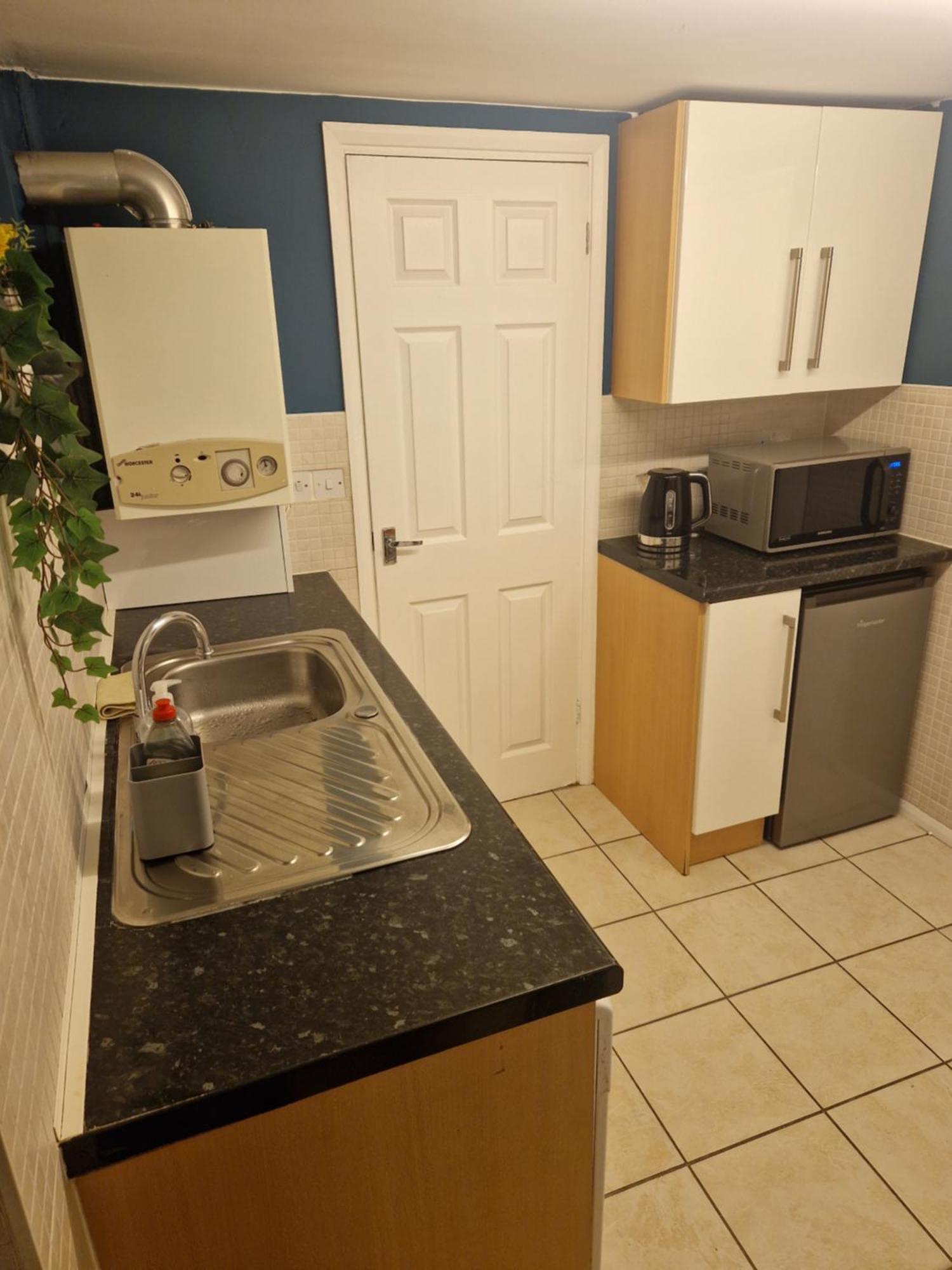 Cozy Flat & Lovely Garden, High Speed Wifi Apartment